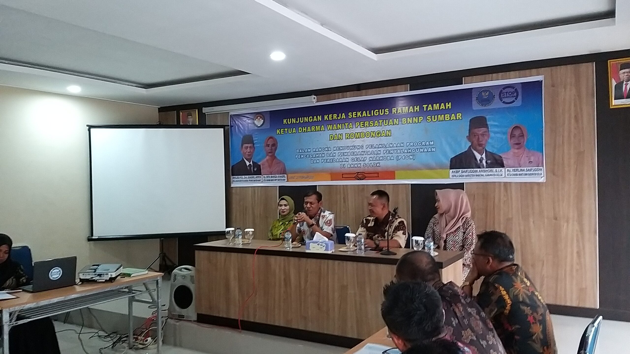 KUNJUNGAN KEPALA BNNP SUMBAR, DHARMAWANITA TURUT HADIR