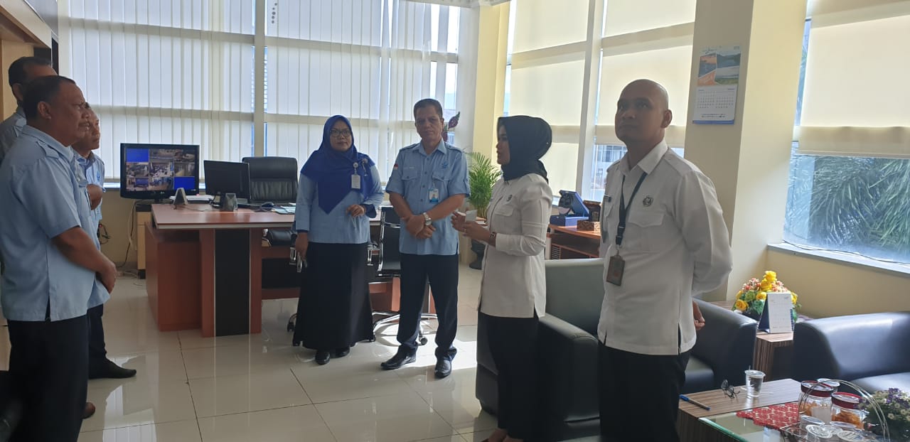 BNNP SUMBAR TEST URINE KARYAWAN PDAM KOTA PADANG
