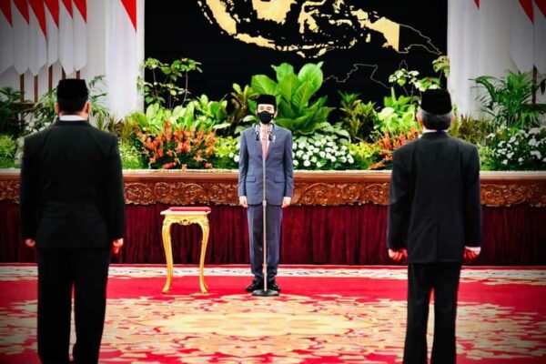 Presiden Jokowi Lantik Kepala BNN dan BRGM di Istana Negara