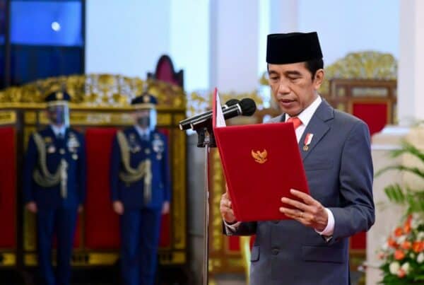 Presiden Jokowi Lantik Kepala BNN dan BRGM di Istana Negara
