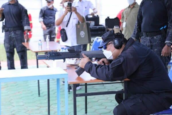 Kepala BNN Gelar Latihan Menembak di Lido