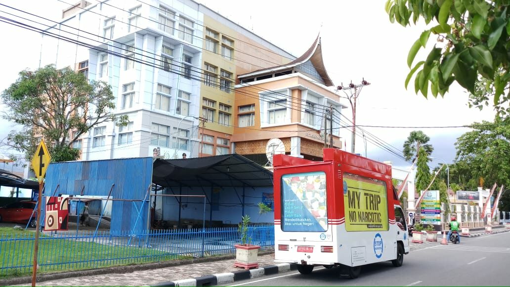Komunikasi Informasi dan Edukasi Bahaya Narkoba Dan Covid 19 di kota Padang