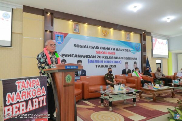 BNN RESMIKAN 20 KELURAHAN BERSIH NARKOBA DI PAYAKUMBUH