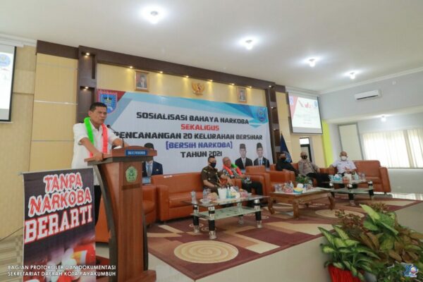 BNN RESMIKAN 20 KELURAHAN BERSIH NARKOBA DI PAYAKUMBUH