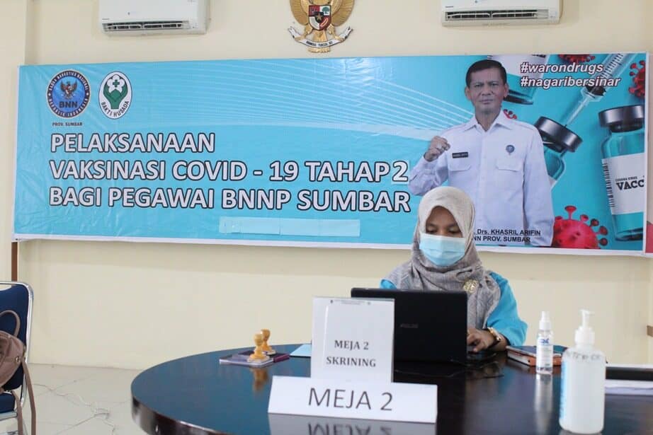 BNNP SUMBAR SUKSES VAKSINASI COVID-19