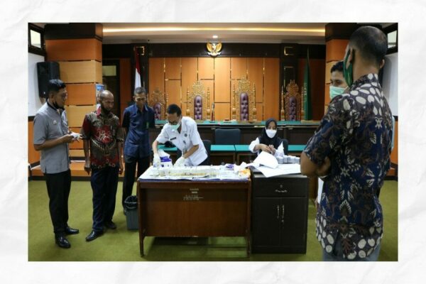 PELAKSANAAN TEST URINE BAGI PEGAWAI PENGADILAN AGAMA PADANG KELAS IA