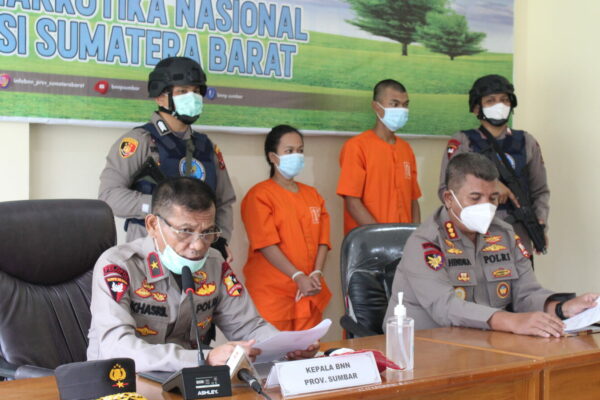 PRESS RELEASE PENGUNGKAPAN GANJA 22 KG DI BUKITTINGGI