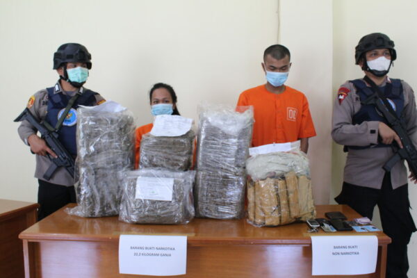 PRESS RELEASE PENGUNGKAPAN GANJA 22 KG DI BUKITTINGGI