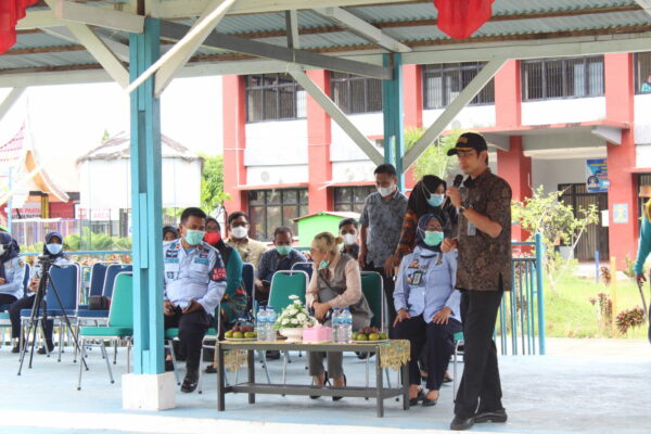 BADAN NARKOTIKA NASIONAL PROVINSI SUMATERA BARAT LAKUKAN SOSIALISASI BAHAYA NARKOBA DI LEMBAGA PEMASYARAKATAN PEREMPUAN KELAS II B PADANG BERSAMA UPIAK ISIL