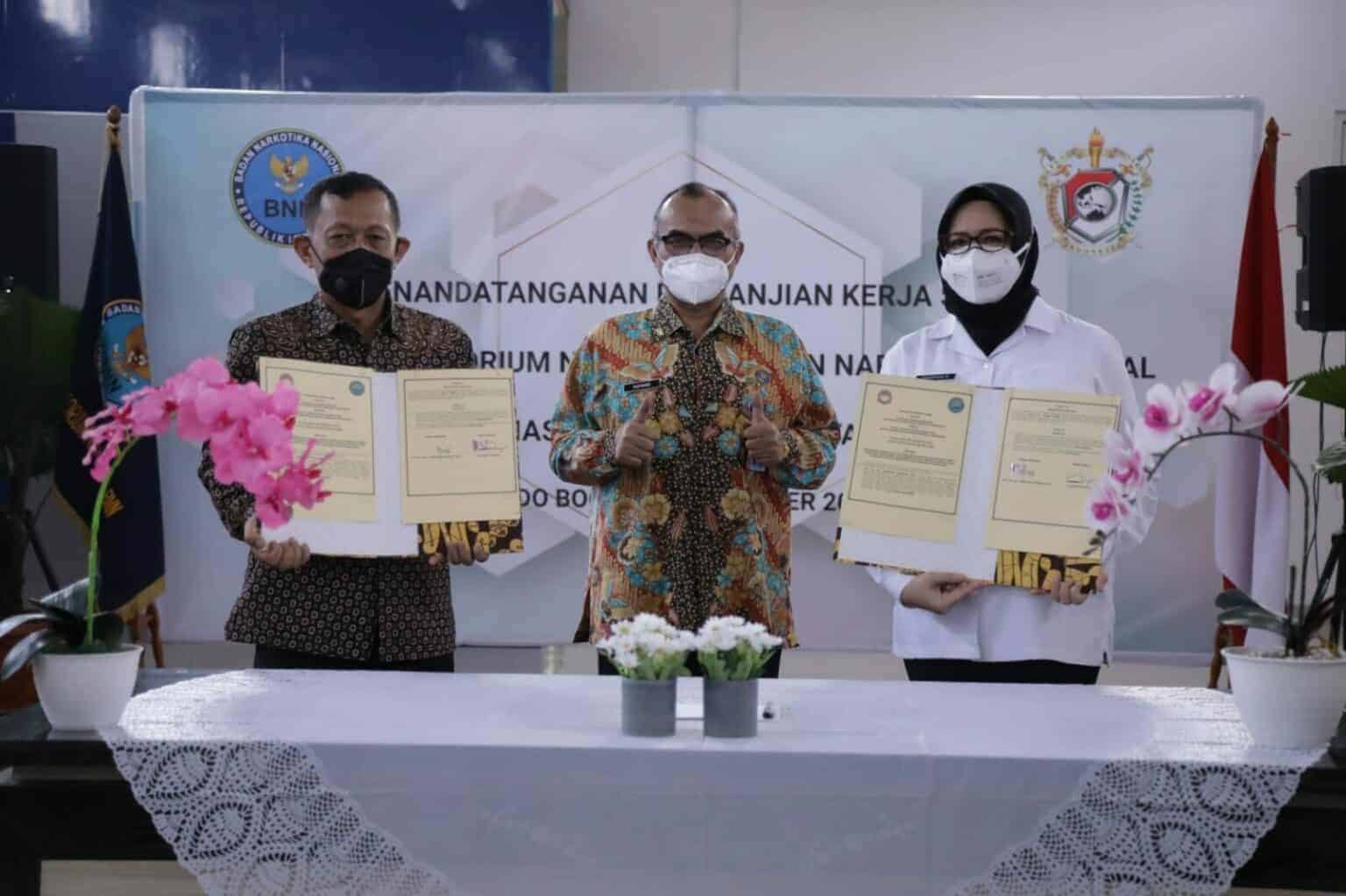 PUSLAB NARKOTIKA BNN RI DAN FAKULTAS FARMASI MILITER UNHAN JALIN KERJASAMA P4GN