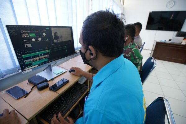 PELATIHAN UPSKILLING VIDEO EDITING DI BLK PADANG BERSAMA BNNP SUMBAR, POLDA SUMBAR, TNI KOREM 032/WBR PADANG, KUMHAM SUMBAR DAN LAPAS KELAS II A PADANG