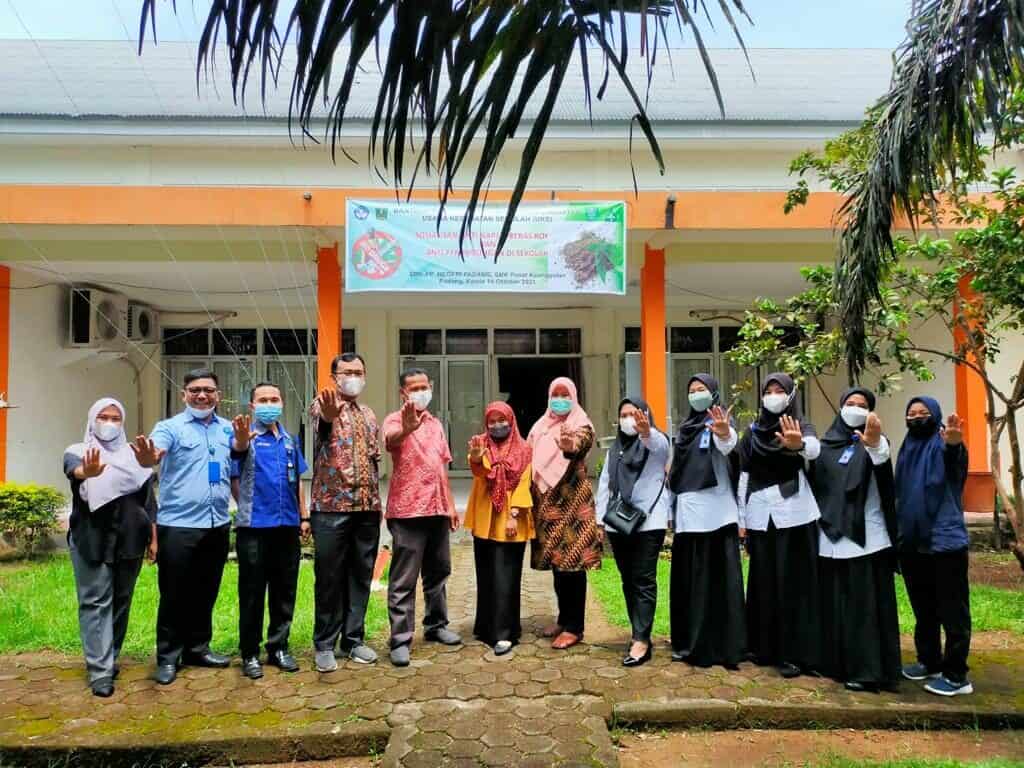 BNNP SUMBAR MEMBERIKAN INFORMASI DAN EDUKASI MELALUI INSERT KONTEN PADA SISWA SISWI SMK PERTANIAN PEMBANGUNAN NEGERI PADANG