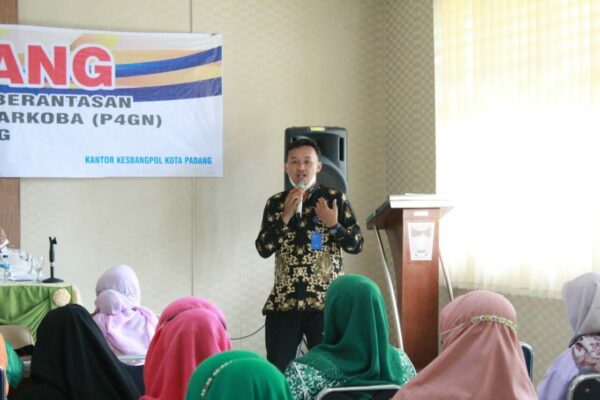 SOSIALISASI PENCEGAHAN PEMBERANTASAN PENYALAGUNAAN DAN PEREDARAN GELAP NARKOBA (P4GN) DI KECAMATAN PAUH