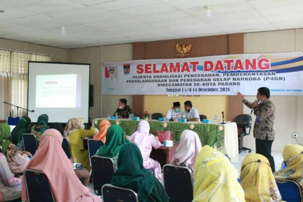 SOSIALISASI PENCEGAHAN PEMBERANTASAN PENYALAGUNAAN DAN PEREDARAN GELAP NARKOBA (P4GN) DI KECAMATAN PAUH
