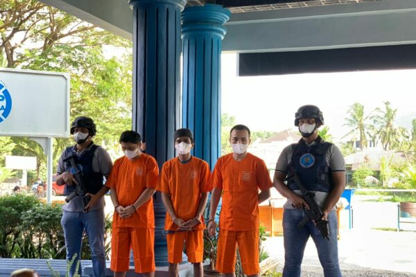 BNN PROVINSI SUMATERA BARAT MUSNAHKAN BARANG BUKTI GANJA 200KG