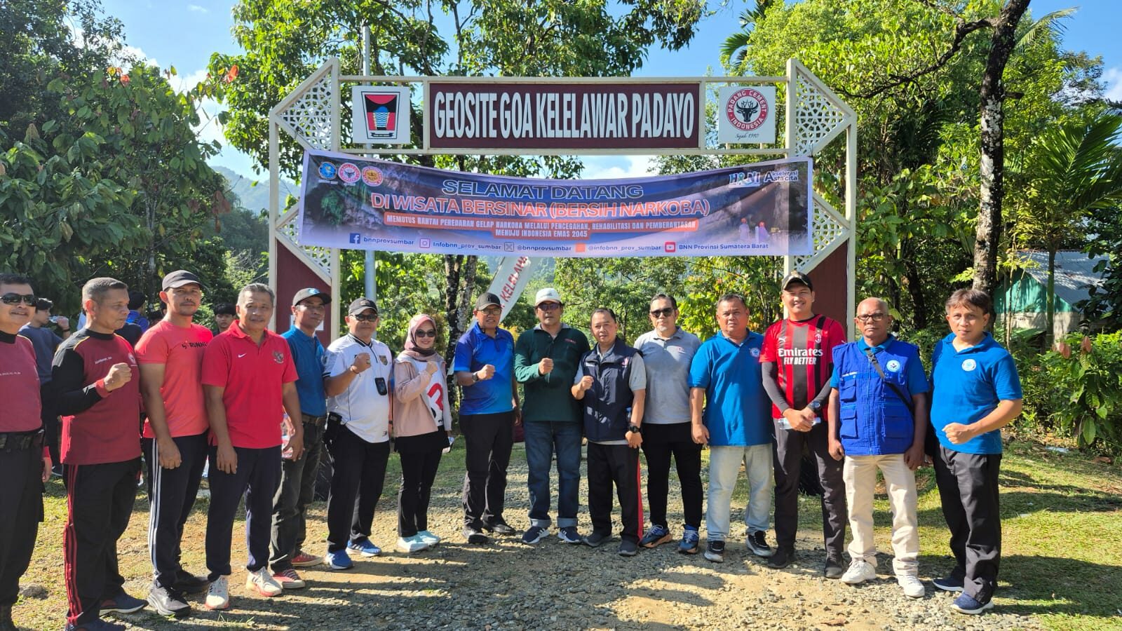 BNNP Sumbar Canangkan Goa Kelelawar Sebagai Kawasan Wisata Bersinar Bebas Narkoba BNNP Sumbar Canangkan Goa Kelelawar Sebagai Kawasan Wisata Bersinar Bebas Narkoba